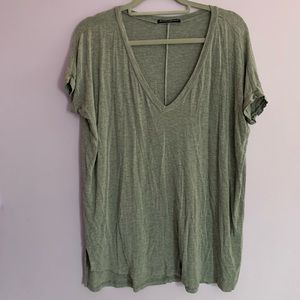 BRANDY MELVILLE short sleeve top